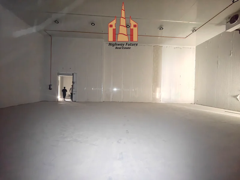 مستودع تجميد جديد بالكامل // في موقع متميز جدًا واسع جدًا // على الطريق الرئيسي63622899851011112