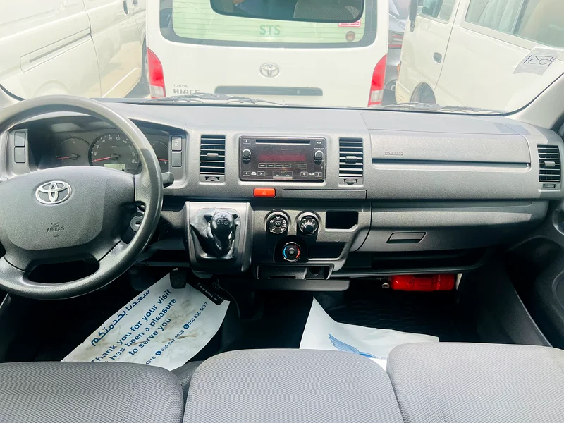Toyota hiace 2020 model delivery van63612448662658114