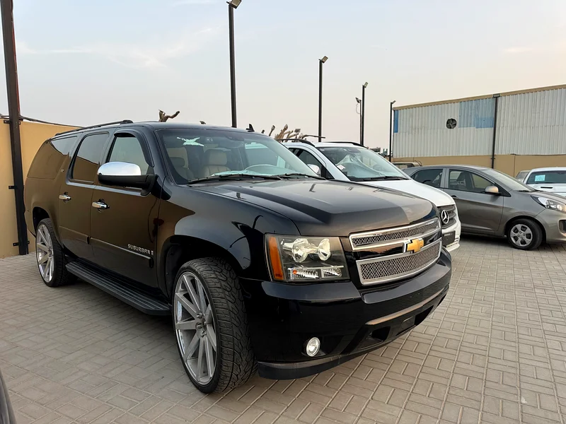 Extra cleanultra-low mileage Chevrolet Suburban63612065891587111