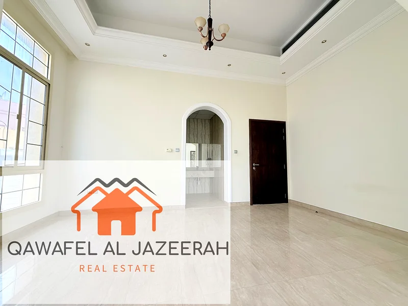 فيلا فاخرة للإيجار في المزهر (5 غرف نوم + صالة + مجلس + جناح خدم)63654979035265111
