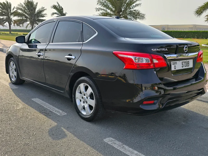 Nissan Sentra 201763612796840449111