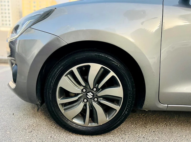 SUZUKI SWIFT 2018 MODEL GREY GCC SPECS REF.033363612056048003112