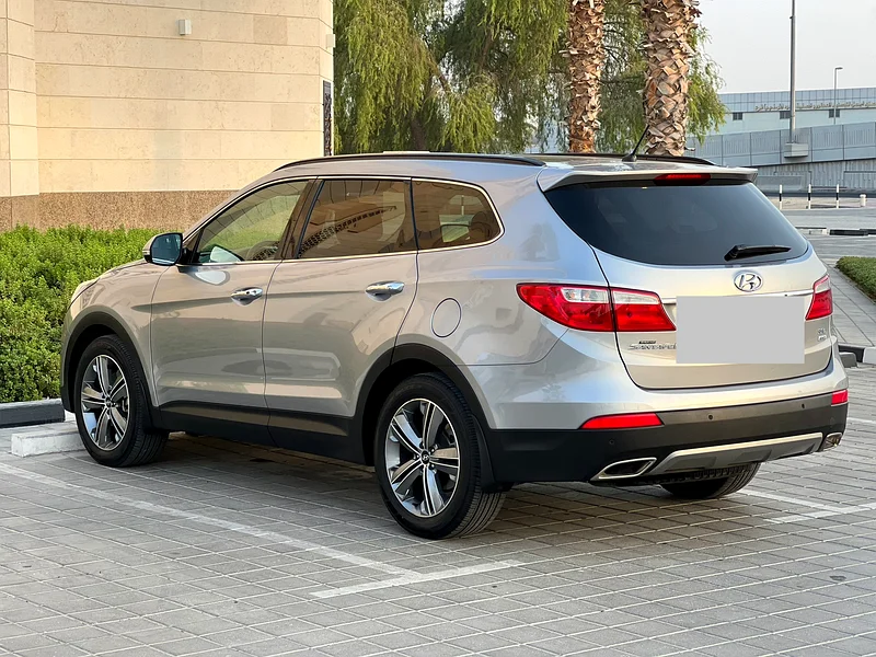 Hyundai Grand Santafe 2016 | Full service history with agency | GCC Specifications | Original paint63613463582081114