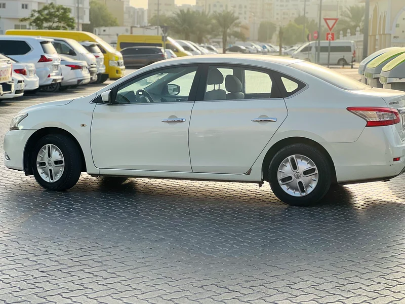 Nissan Sentra 2015 model very good condition63612797687554114