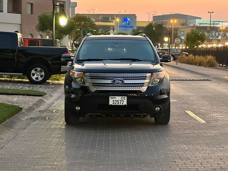 7 seaters XLT 4X4 large screen not negotiable final price63613737262339113