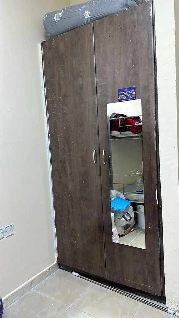 Room available for rent in al rigga63795945854081111