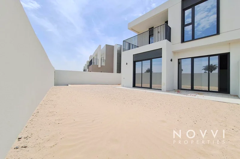 Brand New | Vacant | Corner | Single Row63806150688003111