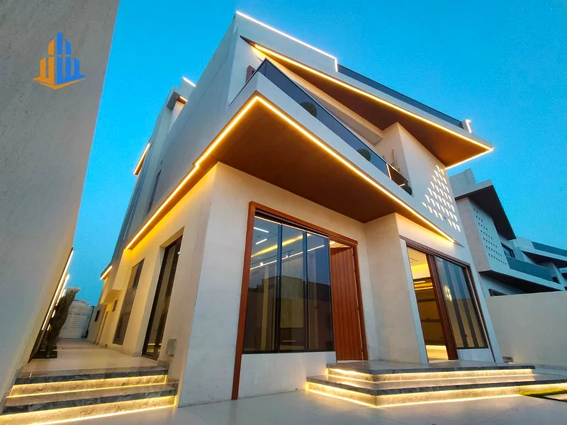6 bhk | Master rooms | Close to all services | Very close to Sheikh Mohammed bin Zayed Road | It has an excellent location63906772250498111