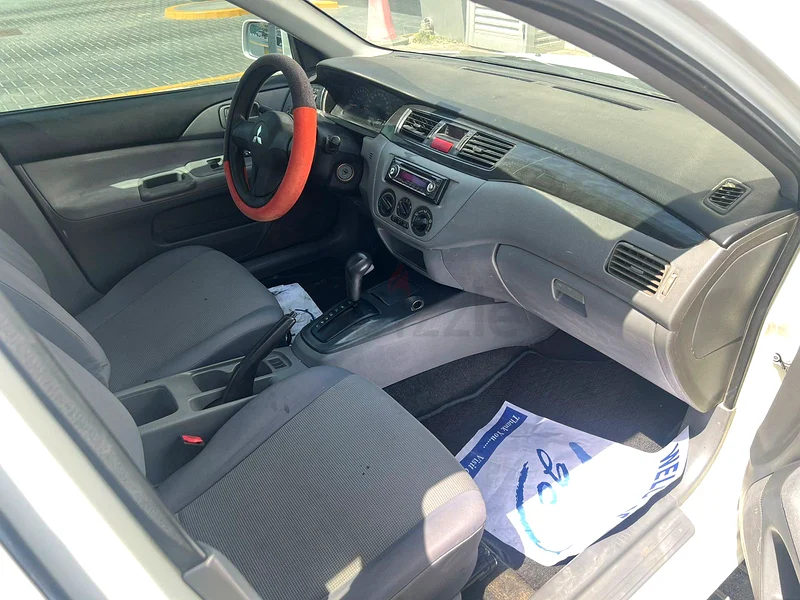 Mitsubishi lancer63612067820290112