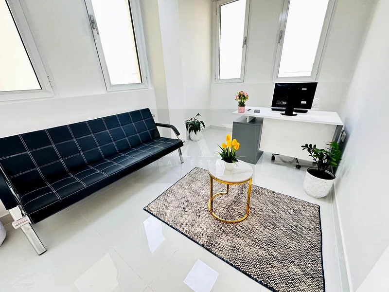 Modern Office | Free Utilities | Bank Account Assistance |63619849128962113