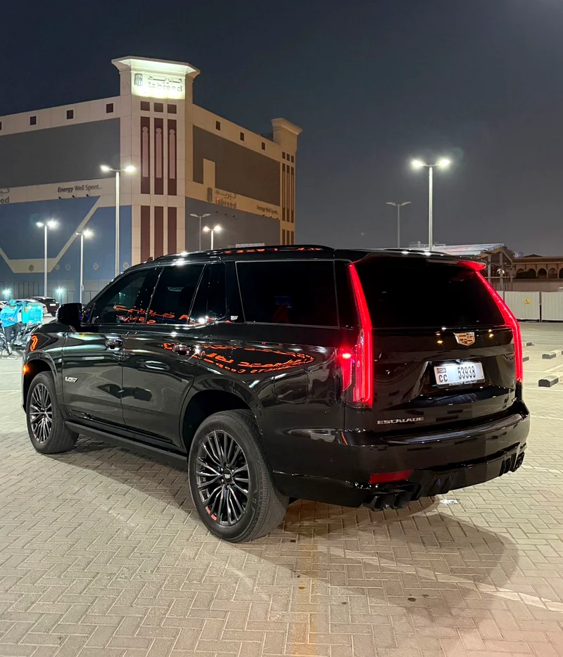 Cadillac Escalade V 2024 | Black Diamond | Burgundy Interior63612058235393114