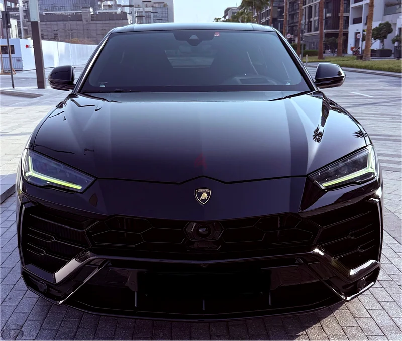 Lamborghini urus top spec63612058564098112