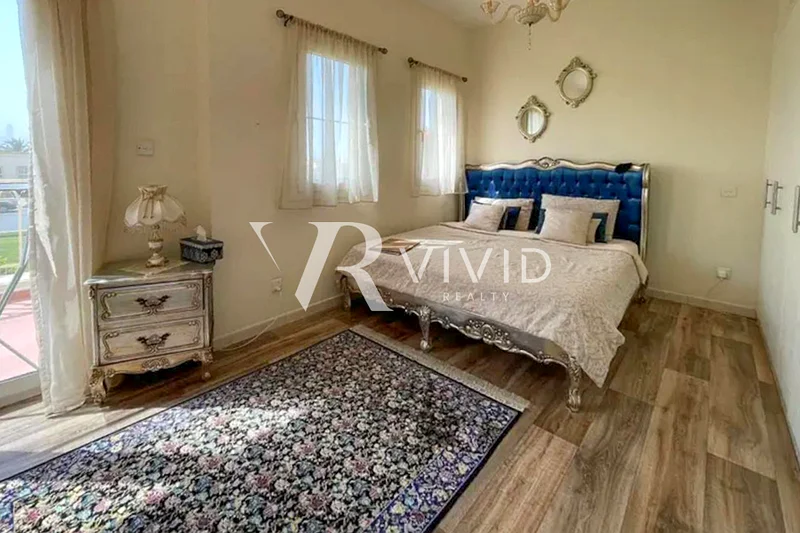 Upgraded | Corner Unit | Prime Location63923089396737114