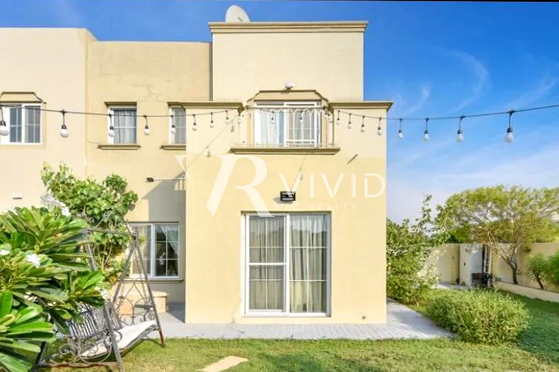 Upgraded | Corner Unit | Prime Location63923089396737110