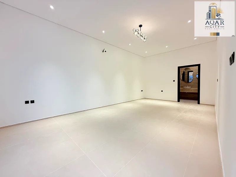 Villa for sale with 6 master bedrooms, a master living room, and a hall. Built-up area: 4,200 square feet. Registration and ownership fees included. Very large setback in front of the villa.63893128937857113