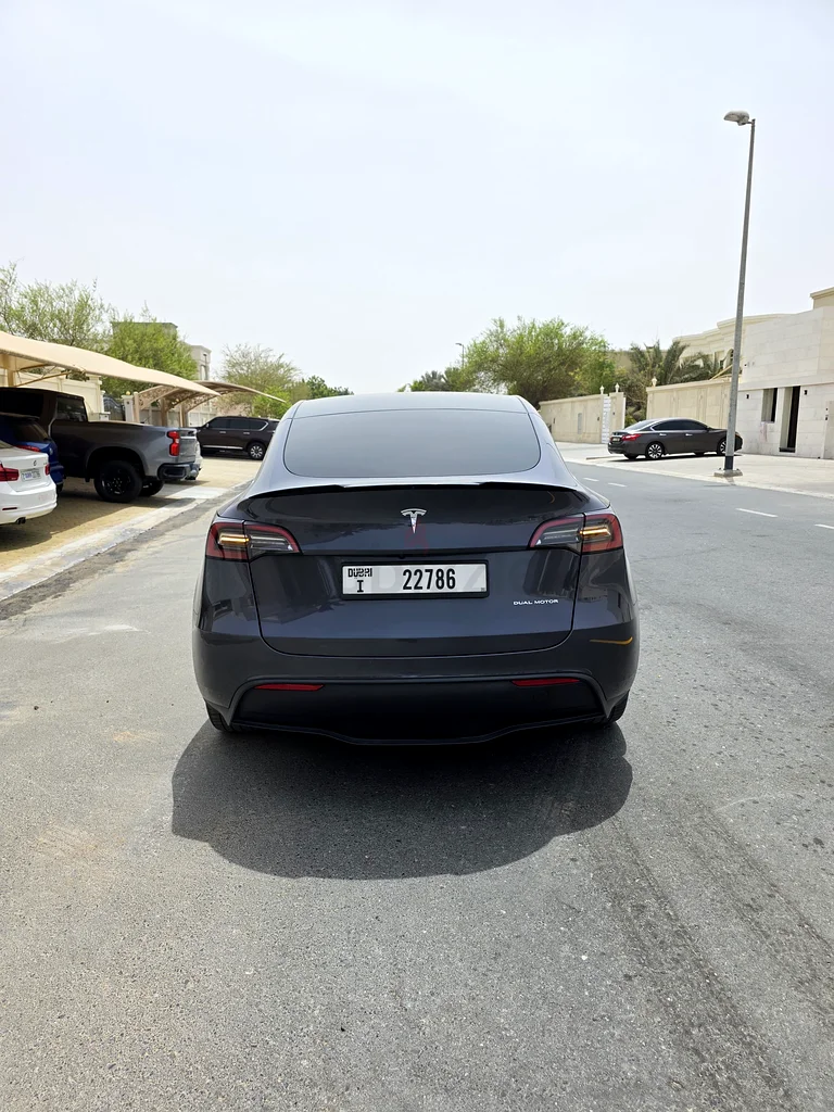 Tesla Model Y 202363613467237249111