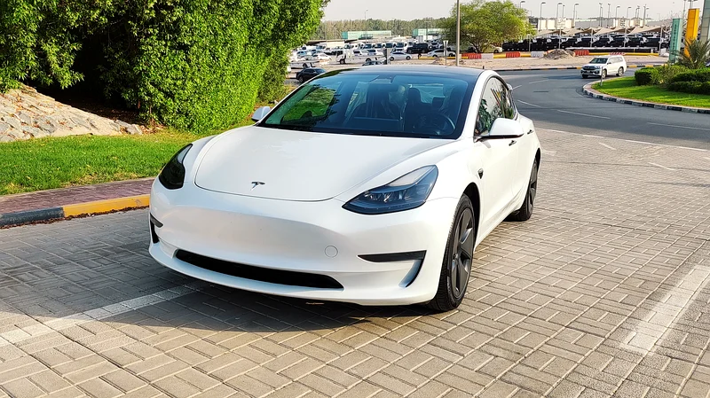 TESLA MODEL 3 2023 GCC UNKNOWN N/A CYLINDER 300_399HP VERY CLEAN CAR NO ACCIDENT63612059199745113