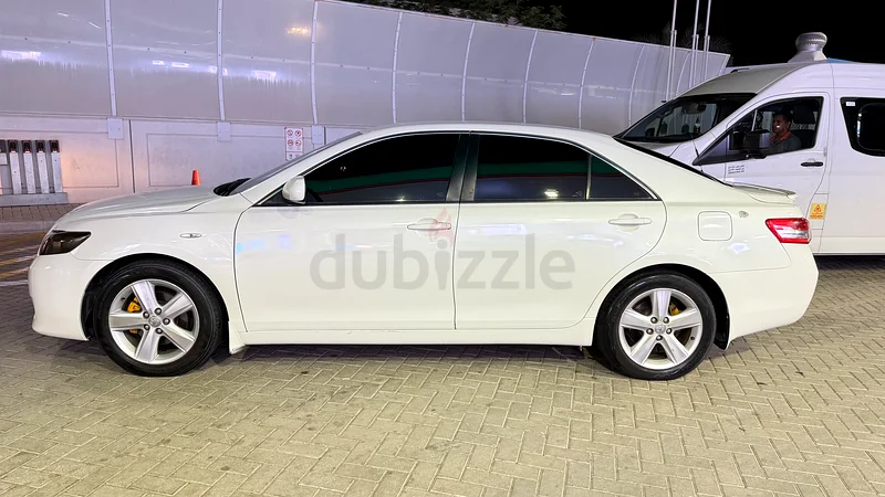 Toyota Camry gcc 2011 model zero accident63612450547970112