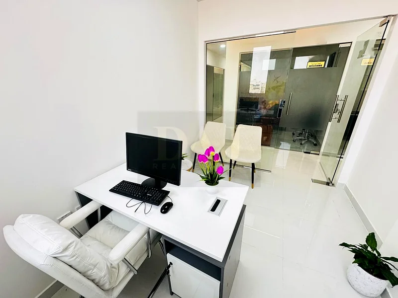Ready-to-Move | Direct from Owner | Prime Location63619849136769111