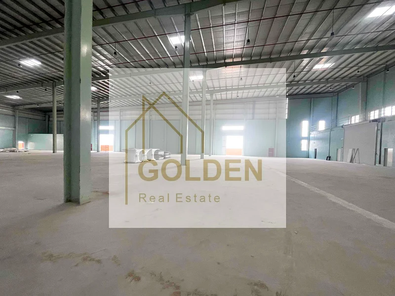 Warehouses for rent, large spaces in the heart of the modern industrial area, Umm Al-Thuwaib, meet the needs of large companies for the purpose of storage or manufacturing63623065377026114