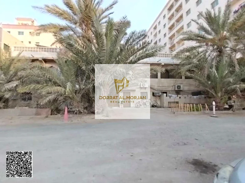 مبنى للبيع في الرشيدية 2 مباشرة على الشارع الرئيسي، الطابق الأرضي والأول63886315492738111