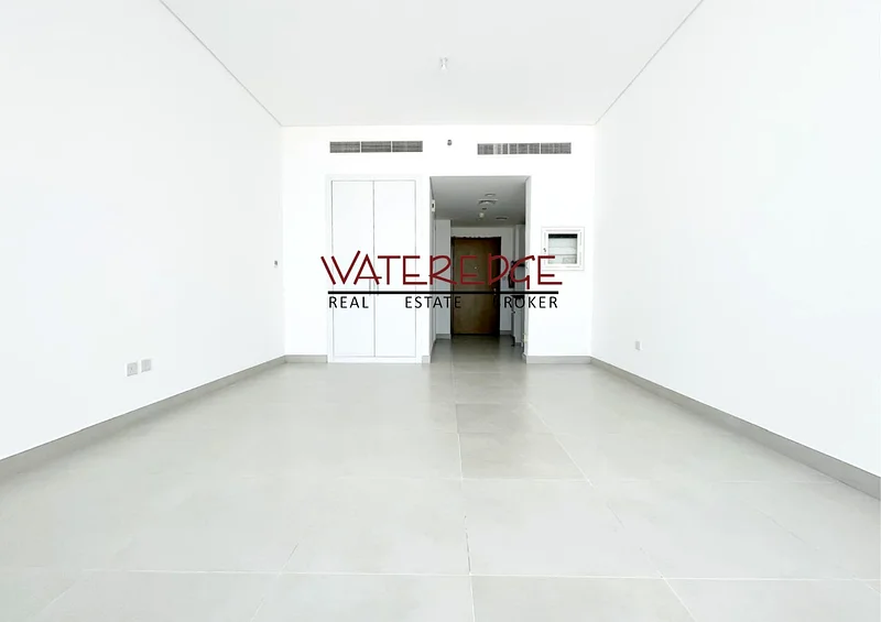 استوديو كبير | شرفة | أجهزة مطبخ63751021411074110