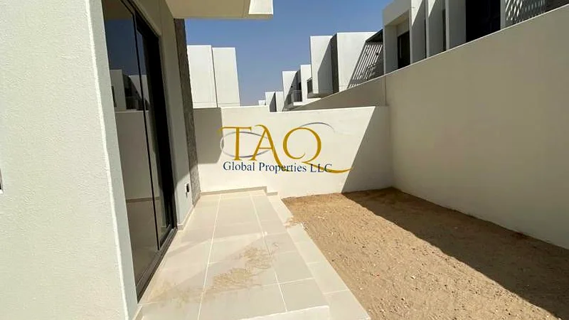 GATED COMMUNITY | 3 BEDROOM PLUS MAIDS ROOM | VACANT | BACK TO BACK |64003014083841112