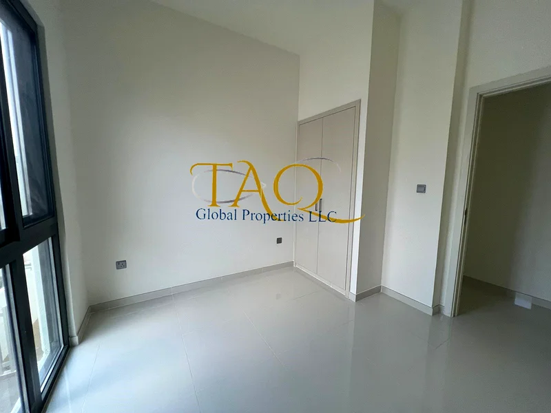 GATED COMMUNITY | 3 BEDROOM PLUS MAIDS ROOM | VACANT | BACK TO BACK |64003014083841114