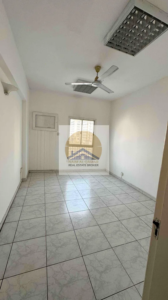 1400SQFT 2BHK  NEAR TO FISH ROUND ABOUT OFFICE SPACE FOR RENT 95K IN 4 CHEQUES  NEAR TO UNION METRO63623402138626114