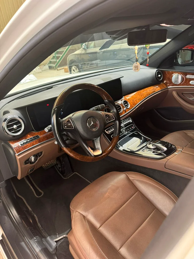 MERCEDES E CLASS - E 200 FULLY LOADED63613986079873111