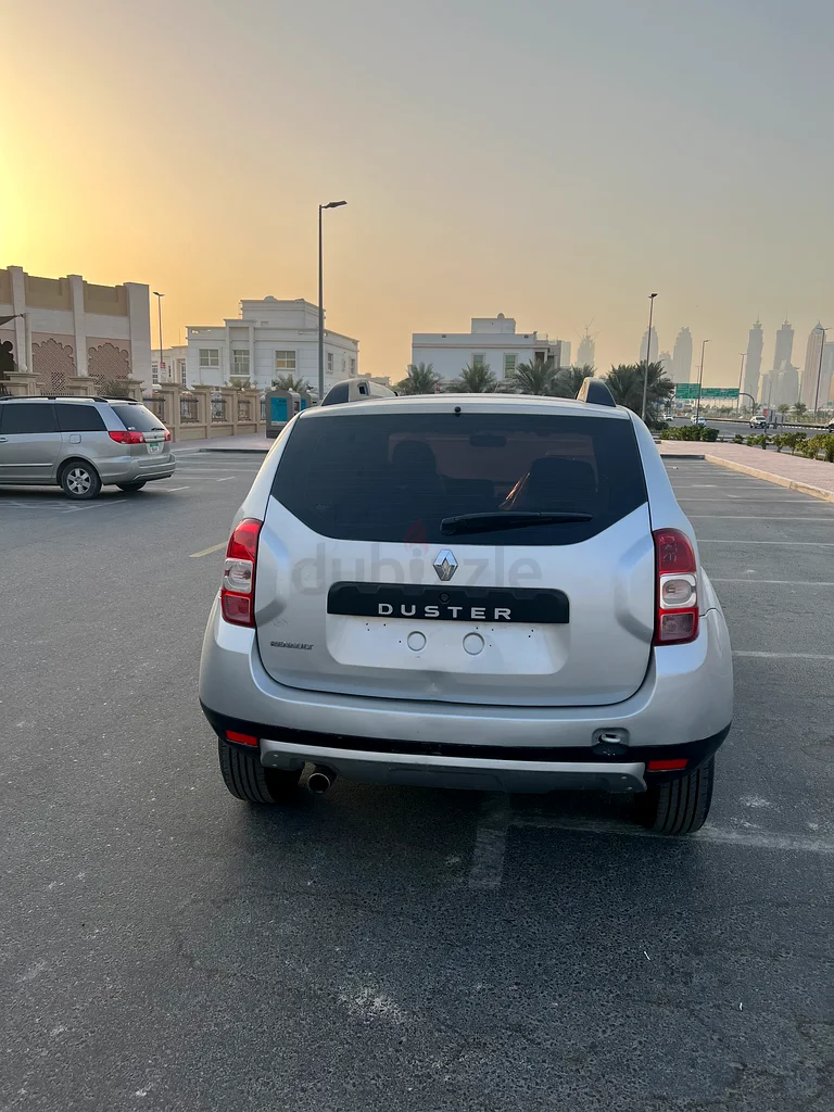 رينو داستر بأميال قليلة63613733670913112