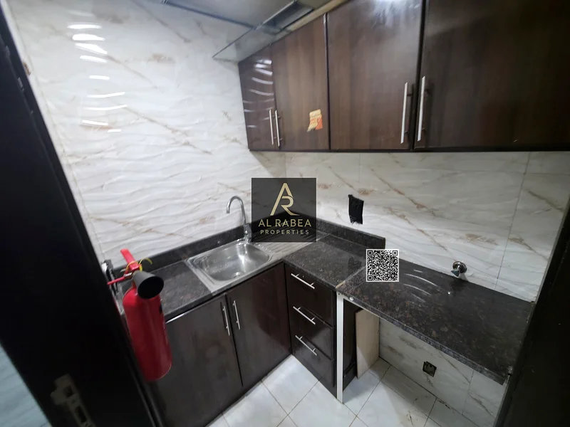Studio with separate kitchen, suitable for sharing, on Ammar main street63723377570307113