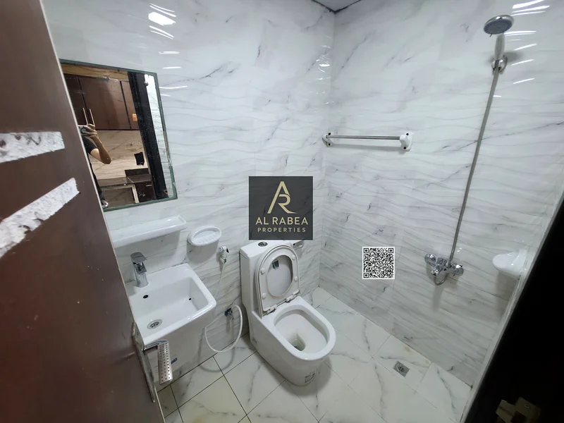 Studio with separate kitchen, suitable for sharing, on Ammar main street63723377570307114