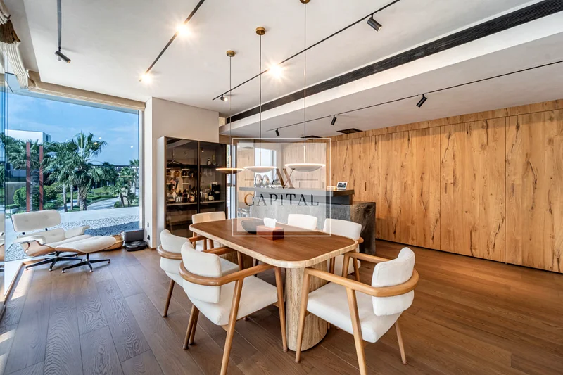 Spacious Layout | Fully Upgraded | Vacant63923769283457110