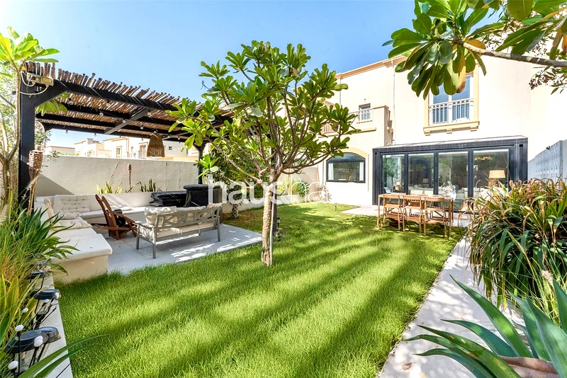 Extended | Modern Design | Vacant On Transfer63922626080898110