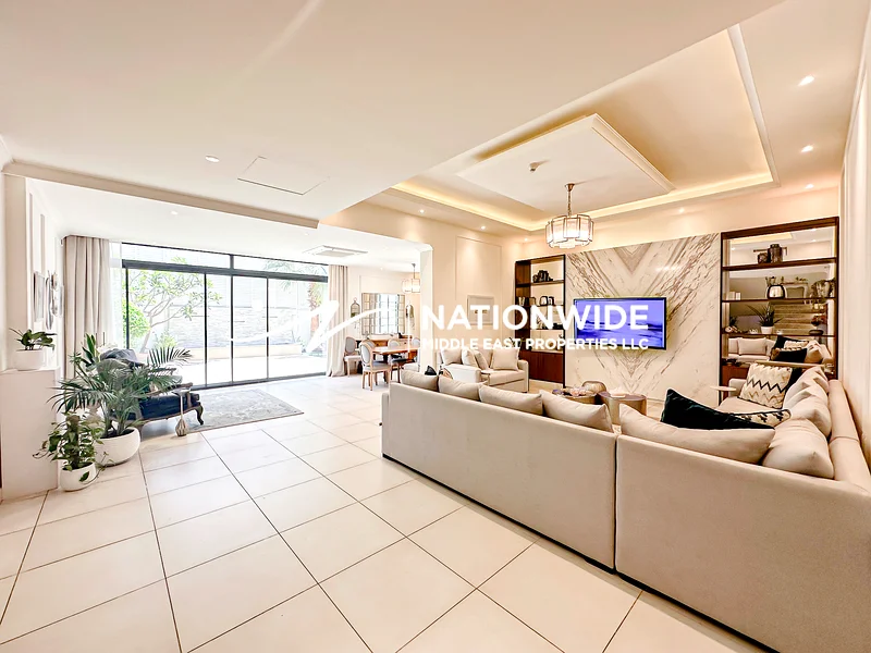 Corner 5BR| Spacious|Prime Area |Luxurious Living63848388342273114