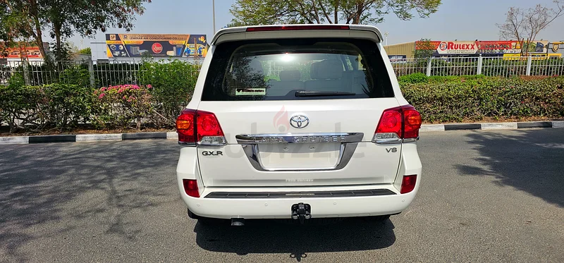 TOYOTA LAND CRUISER GXR V8 FULL 0PTION MODEL 2015 G.C.C ACCIDENT FREE ORIGINAL PAINT63613131580163114