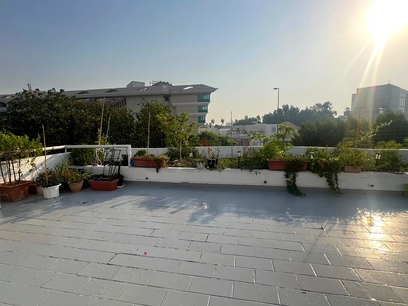 غرفة للإيجار في شقة 2BHK – يُفضل سيدة هندية واحدة – بالقرب من المترو، 3700 درهم (شاملة جميع الخدمات)63795946803329113