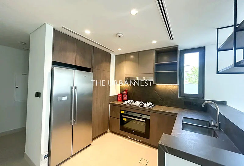 Aura Gardens | Available Now | Spacious | End Unit63806547610882113