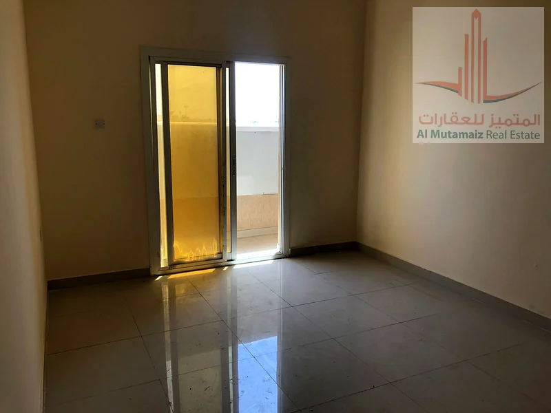 شقة بغرفة نوم واحدة للإيجار في شارع الشيخ عمار – حمامان + بلكونة مقابل 26,000 درهم فقط63719515164291111