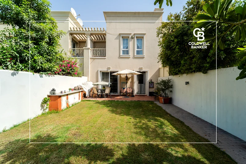 EXCLUSIVE | UPGRADED VILLA | OPP POOL + PARK | 4M63922744453379111