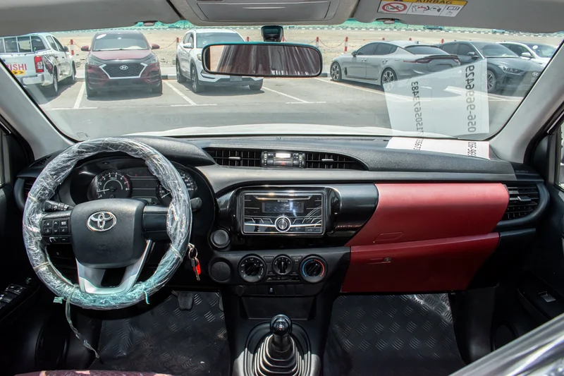 Toyota Hilux 201963612449472258113