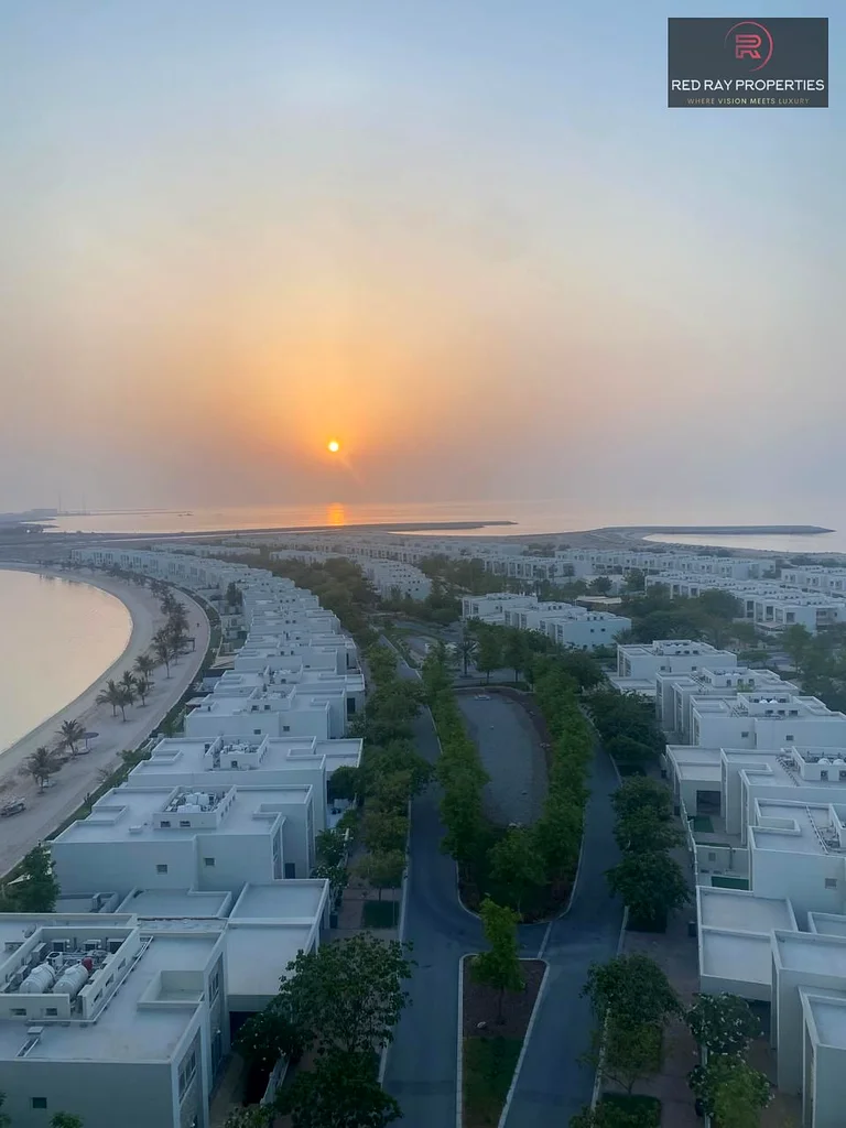شقة بمنظر للبحر وطابق علوي وسريرين مؤثثة | للبيع63861749729283110