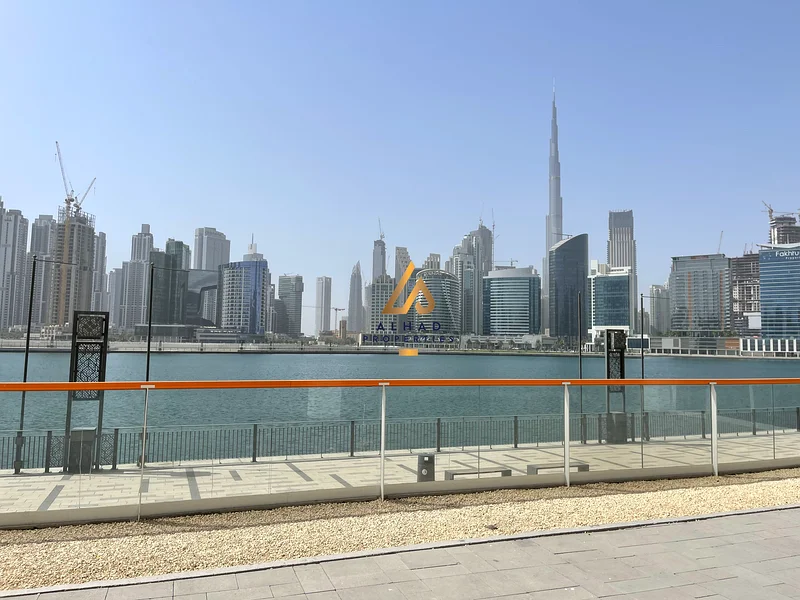Direct on Canal | Burj Khalifa View | Huge Terrace63825190617091110