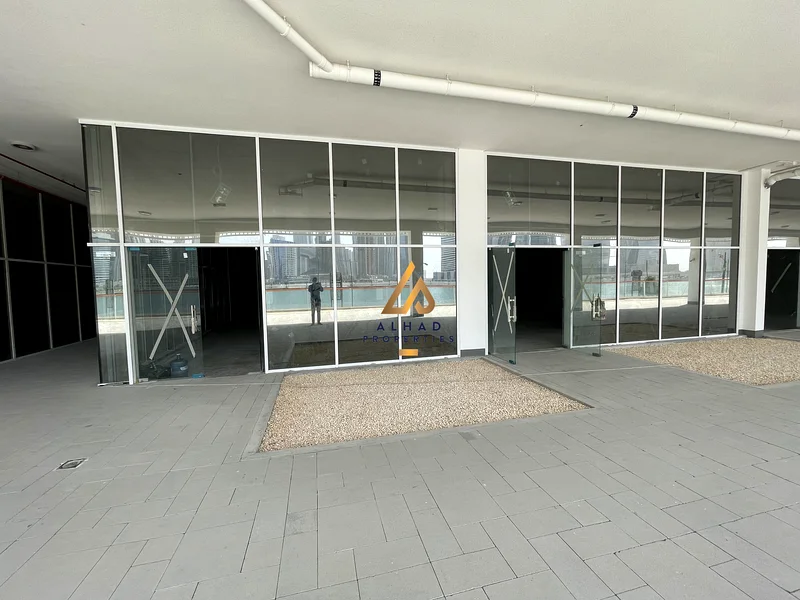 Direct on Canal | Burj Khalifa View | Huge Terrace63825190617091111