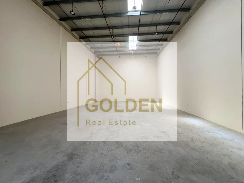 Warehouse for Annual Rent in Al Saja’a – 5,550sqft with 11kW Power63622638758017113