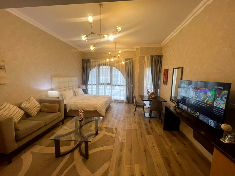 Fully Furnished Studio | Monthly Rent | Lincoln Park Westside, Arjan63830155193346110
