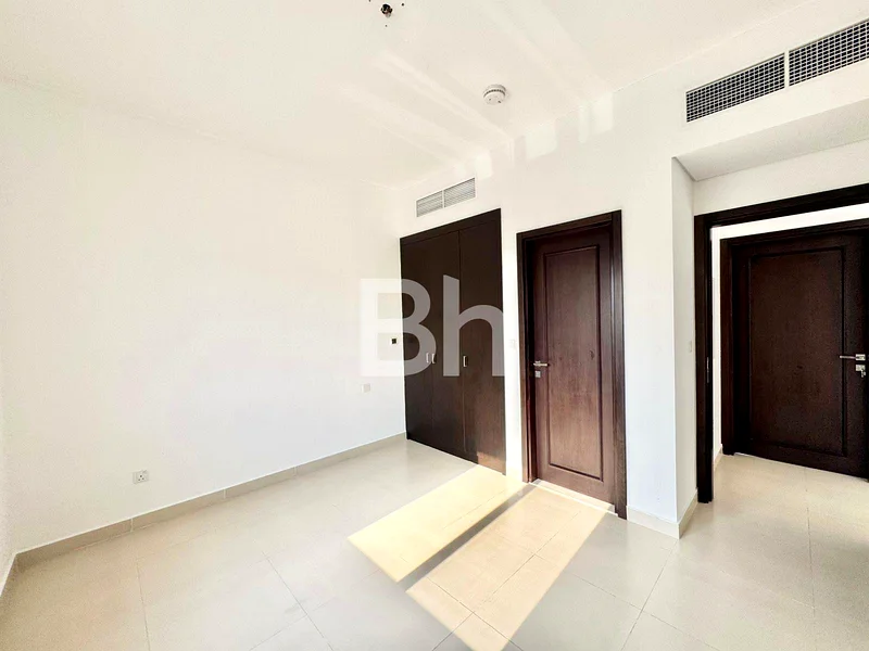Best Location | Near Marketplace | Ready To Move63725465238657112