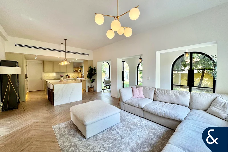 Exclusive | Upgraded | Large Plot | VOT63919567515905114