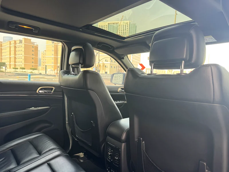Jeep Grand Cherokee 2015. Limited. Full service History in jeep63612071328770113